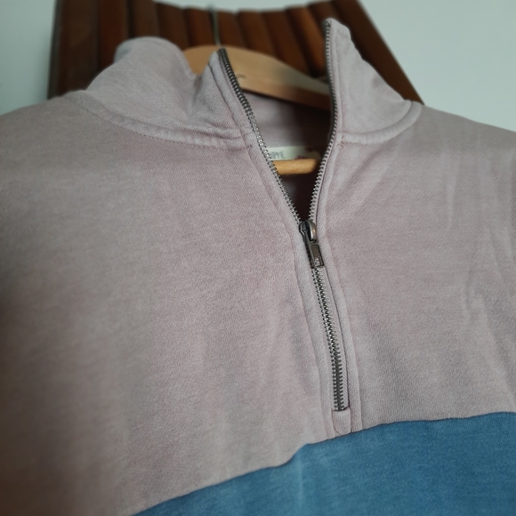 Hippie Rose sweater size sm. - Picture 5 of 7